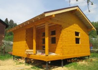 Крыльцо дома из профилированного бруса