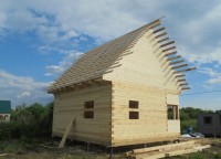 Обрешетка на крыше дома из бруса 200x200